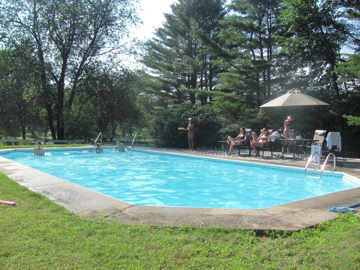 Golden Stage Inn Proctorsville Exterior photo
